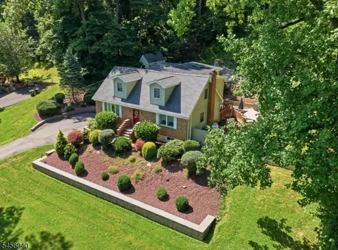 70 Old Mountain Rd, Lebanon, NJ 08833