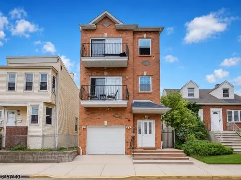 109 Palm St, Newark, NJ 07106