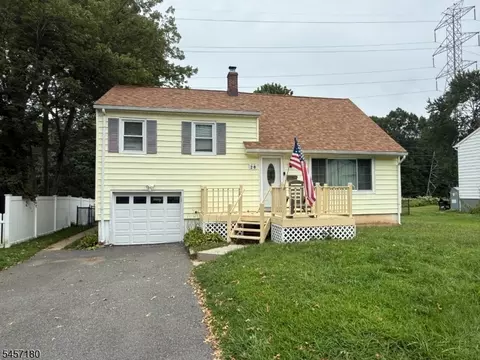 20 Alan Ln, Mine Hill, NJ 07803