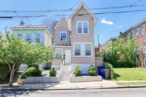 9 Emerson Pl, Newark, NJ 07114