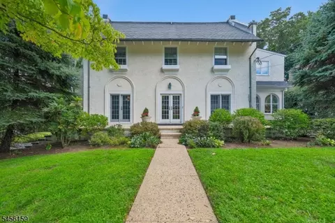 20 Pine Ter E, Short Hills, NJ 07078