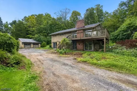 51 Hibler Rd, Newton, NJ 07860