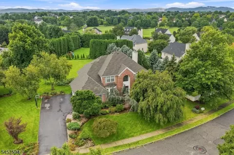 1002 Valerie Pl, Stewartsville, NJ 08886