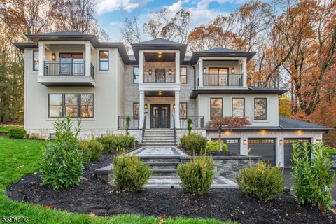 24 Cliffside Dr, Livingston, NJ 07039
