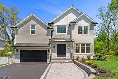 60 W Hobart Gap Rd, Livingston, NJ 07039