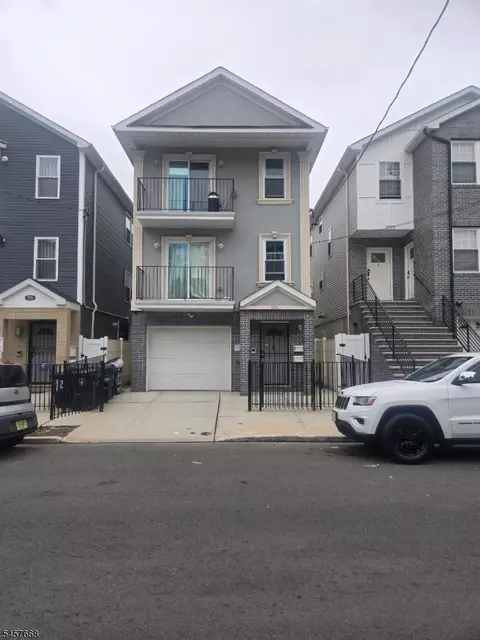 919 S 18th St, Newark, NJ 07108