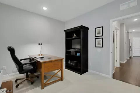 Entry Way - 34 Tate Rd, Flemington, NJ 08822 photo 5 of 8