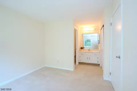 Bedroom - 9 Evans Ct, Bedminster, NJ 07921 photo 6 of 6