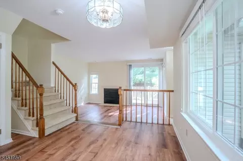 9 Evans Ct, Bedminster, NJ 07921 photo 6