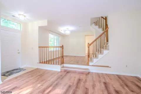 Living - 9 Evans Ct, Bedminster, NJ 07921 photo 5 of 5