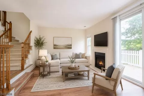 9 Evans Ct, Bedminster, NJ 07921 photo 4