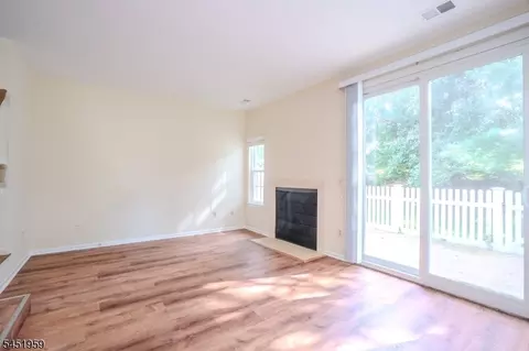 9 Evans Ct, Bedminster, NJ 07921 photo 5