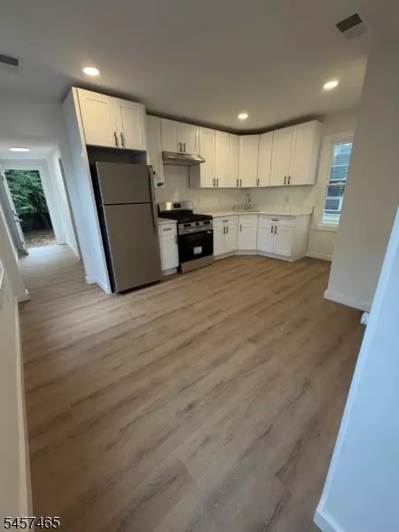 310 Walnut St, Elizabeth, NJ 07201
