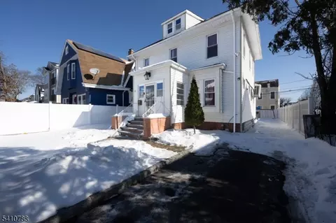 32 Newfield St, East Orange, NJ 07017