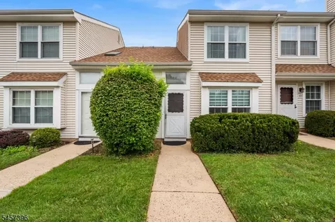 11 Canterbury Cir, Somerset, NJ 08873