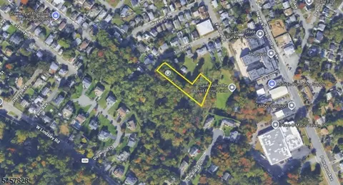 35 Tolstoi Pl, Cedar Grove Twp, NJ 07424