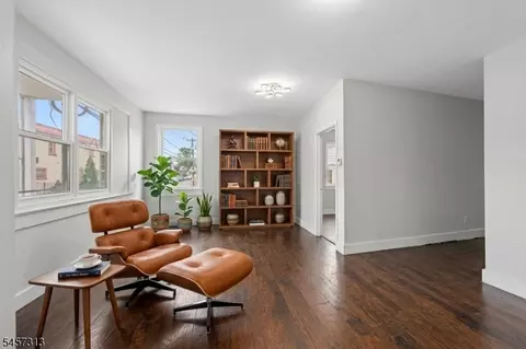 27 Normandy Pl, Irvington, NJ 07111