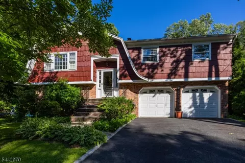 52 Aspen Ln, West Milford, NJ 07480