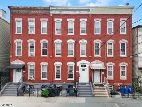 72 Columbia St, Newark, NJ 07102