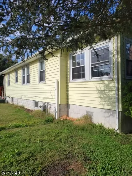 107 Broad St, Deepwater, NJ 08023 photo 2