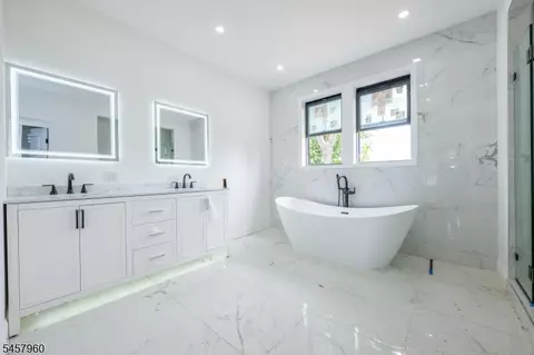 Bath - 412 Gregory Rd, Paramus, NJ 07652 photo 6 of 7