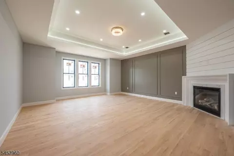 Living - 412 Gregory Rd, Paramus, NJ 07652 photo 8 of 13