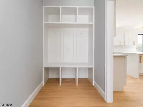 Entry Way - 412 Gregory Rd, Paramus, NJ 07652 photo 2 of 4