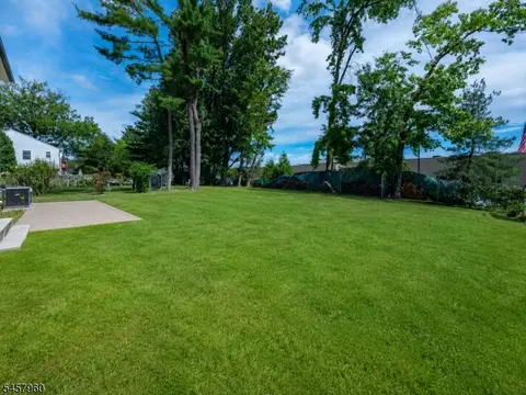 Exterior - 412 Gregory Rd, Paramus, NJ 07652 photo 3 of 3
