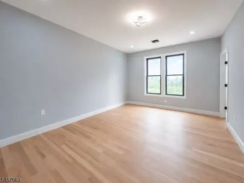 Bedroom - 412 Gregory Rd, Paramus, NJ 07652 photo 2 of 7