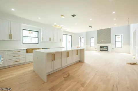 Other - 412 Gregory Rd, Paramus, NJ 07652 photo 3 of 11