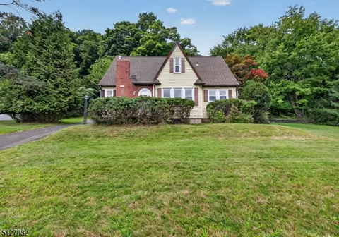 1208 Pompton Ave, Cedar Grove, NJ 07009