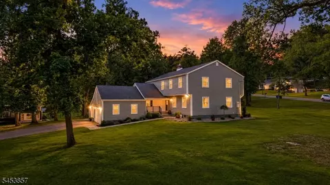 1 Buckley Hill Rd, Morristown, NJ 07960