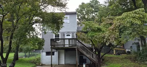 221 Knox Way, Hopatcong, NJ 07843