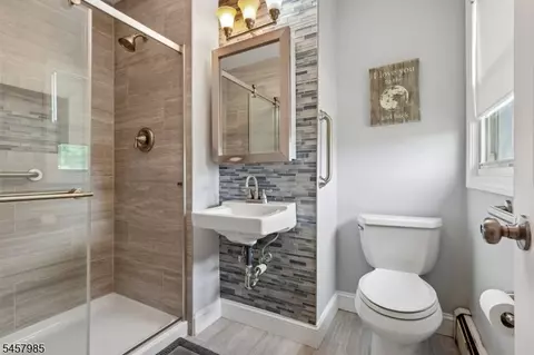 Bath - 55 Lench Ave, Edison, NJ 08820 photo 3 of 3