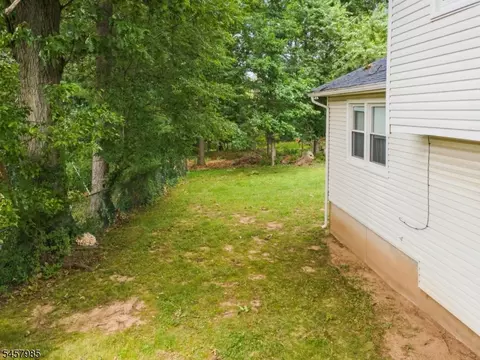 Exterior - 55 Lench Ave, Edison, NJ 08820 photo 5 of 5