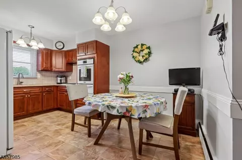 Dining - 55 Lench Ave, Edison, NJ 08820 photo 2 of 2