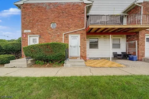 680 State Route 15 #26, Lake Hopatcong, NJ 07849