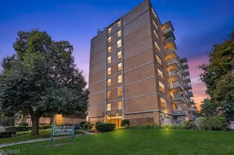 712 N Broad St #2C, Elizabeth, NJ 07208