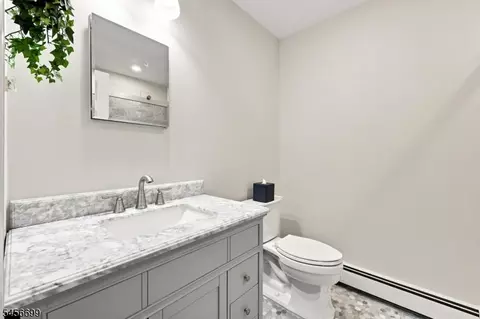 Bath - 73 Bald Eagle Rd, Hackettstown, NJ 07840 photo 5 of 5