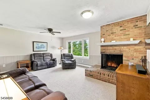 Living - 73 Bald Eagle Rd, Hackettstown, NJ 07840 photo 2 of 7