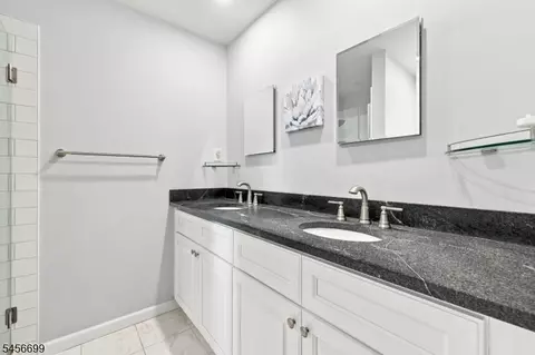 Bath - 73 Bald Eagle Rd, Hackettstown, NJ 07840 photo 2 of 5