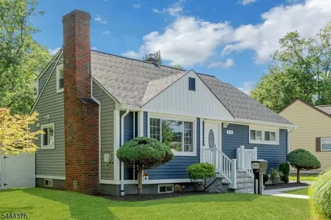 Exterior - 812 Sterling St, Plainfield, NJ 07062 photo 3 of 8