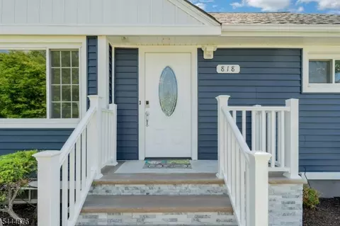 Exterior - 812 Sterling St, Plainfield, NJ 07062 photo 2 of 8