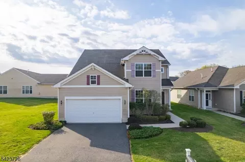 90 Schindler Ct, Somerset, NJ 08873