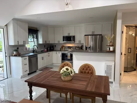 109 Cedar Ln, Highland Lakes, NJ 07422