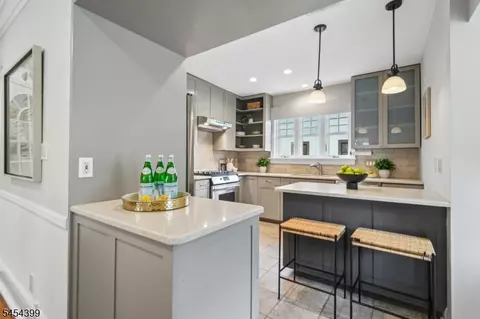 Kitchen - 24 Beekman Ter, Summit, NJ 07901 photo 1 of 7