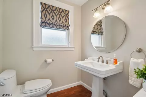 Bath - 24 Beekman Ter, Summit, NJ 07901 photo 1 of 7