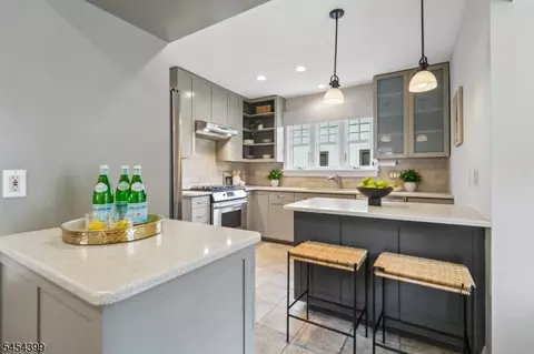 Kitchen - 24 Beekman Ter, Summit, NJ 07901 photo 3 of 7