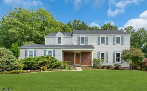31 Valley Forge Dr, Whippany, NJ 07981