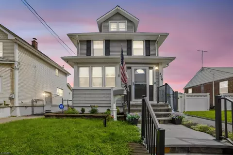 439 Lake Ave, Lyndhurst, NJ 07071